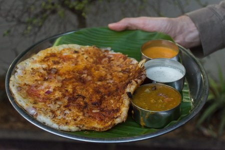 Uttapam tomates oignons