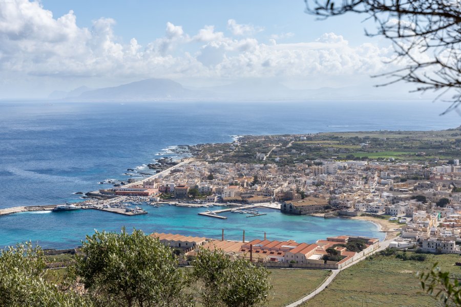 Vue panoramique sur Favignana, Îles Égades