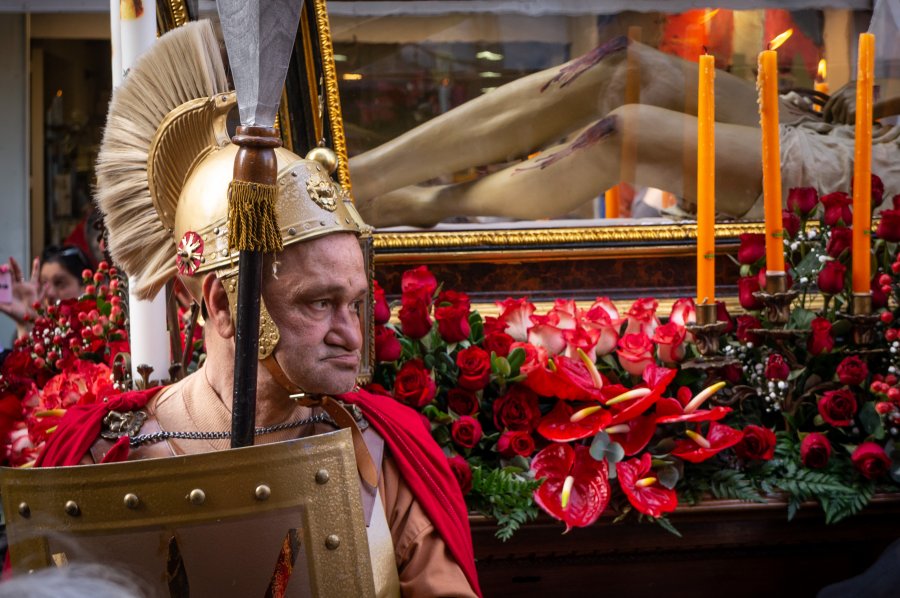 Procession pour Paques en Sicile