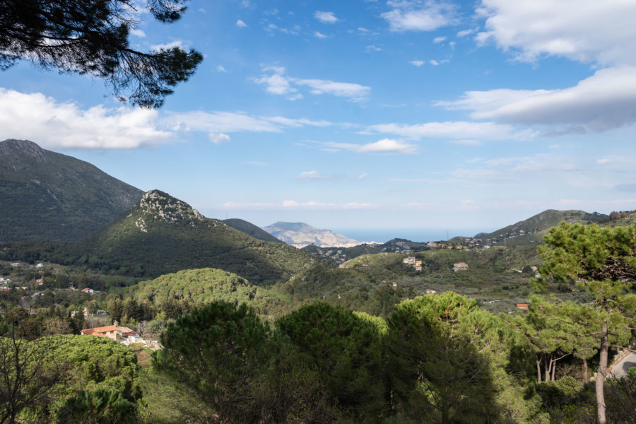 Balade à vélo près de San Martino delle Scale, Sicile