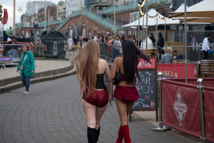 Ados stylées à Brighton