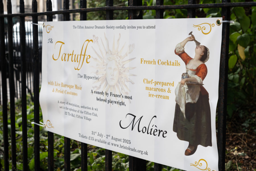 Pièce de Molière dans le quartier français de Clifton à Bristol