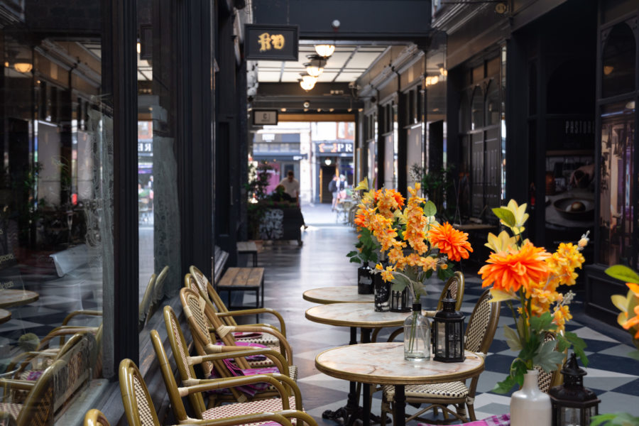 Café dans la High St Arcade à Cardiff