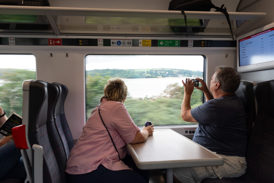 Train au Pays de Galles entre Swansea et Fishguard