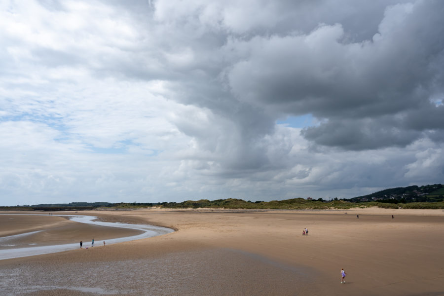 Grande plage à Burry Port, cyclotourisme au Pays de Galles