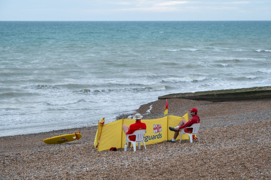 Sauveteurs en mer, plage de Brighton