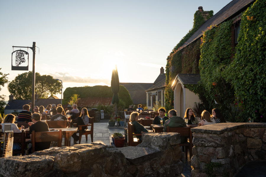 Soirée au pub à Llangennith, Gower, Pays de Galles