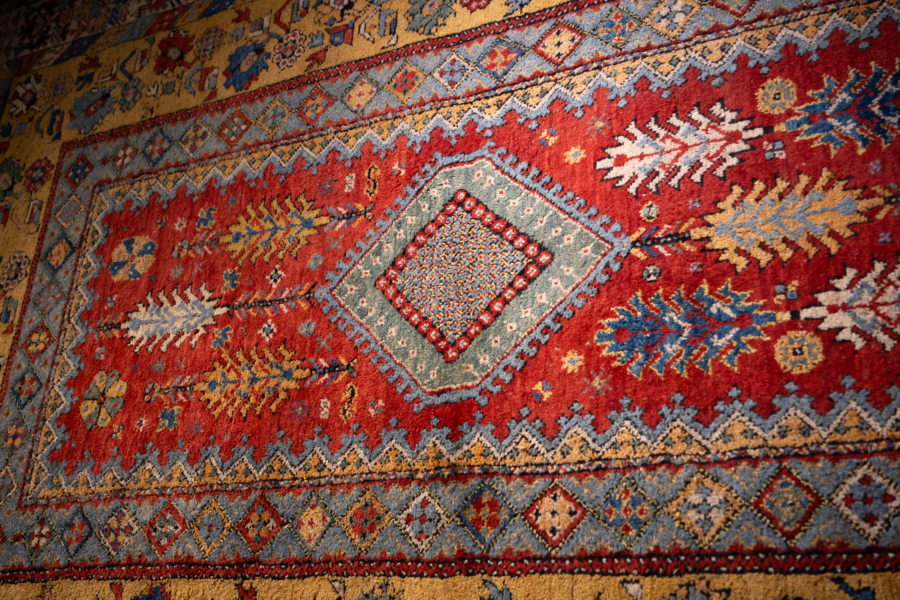 Tapis dans le musée ethnographique de Tetouan
