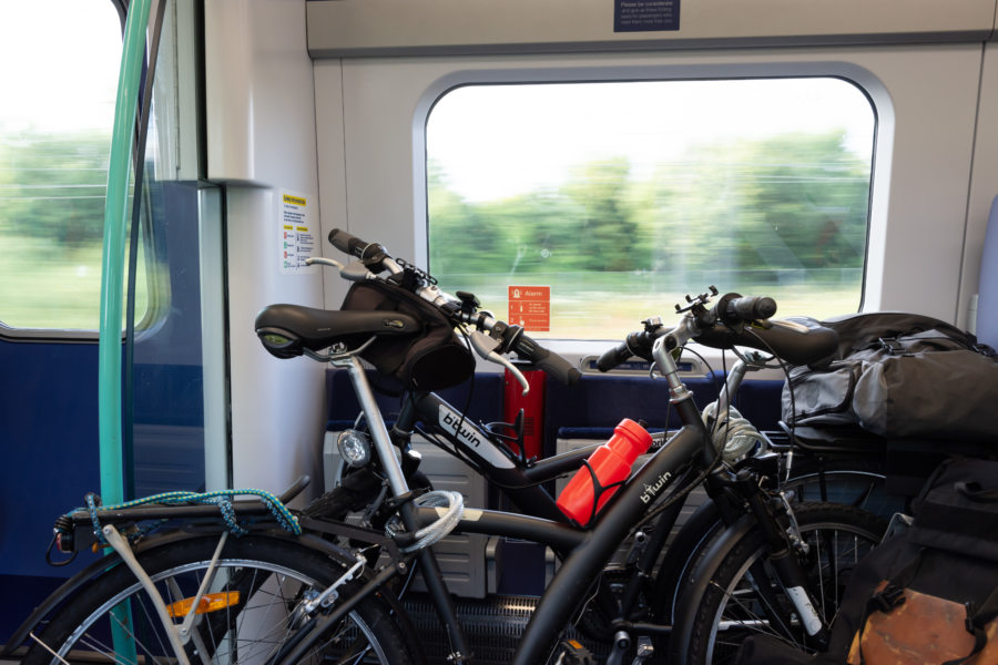 Vélos dans le train en Angleterre