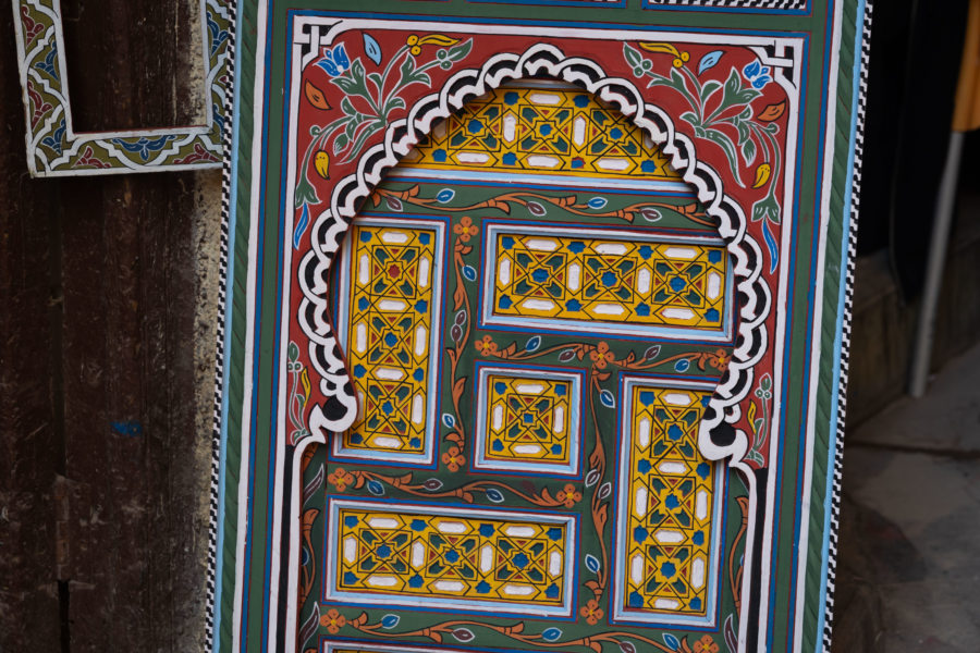 Zouak, peinture sur bois au Maroc