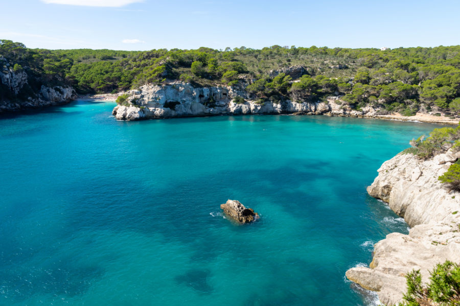 Mirador sur la cala Macarella et Macarelleta