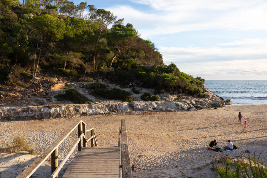 Plage de Cala Mitjana, voyage à Minorque