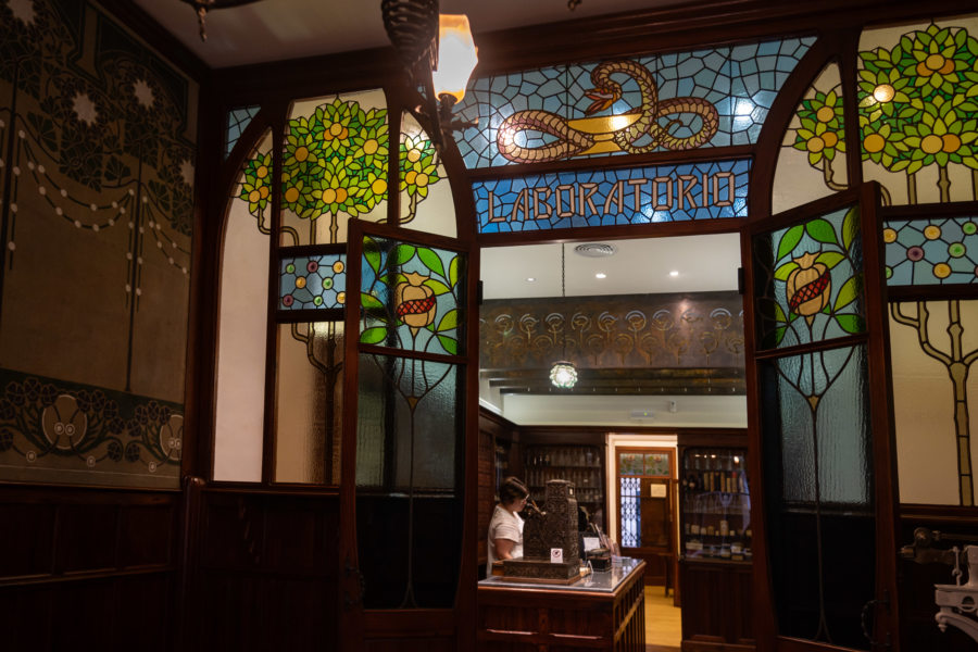 Visite de la vieille pharmacie Llabrés à Ciutadella