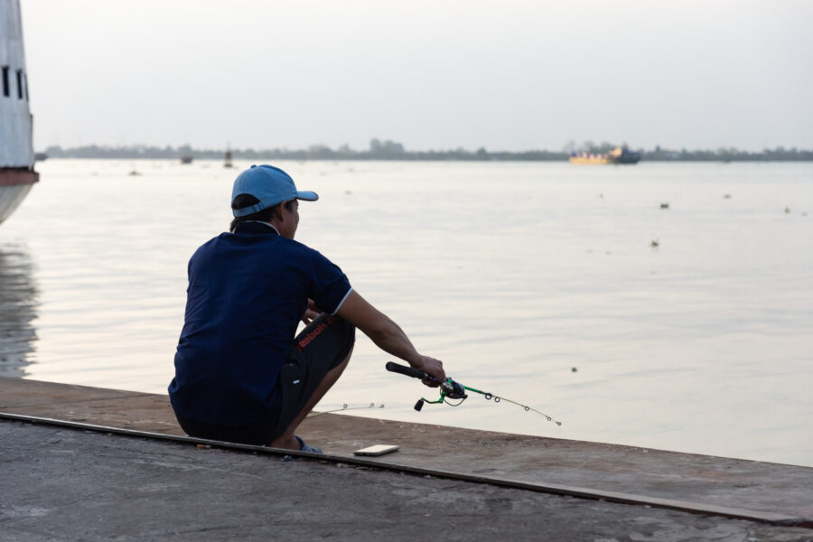 Pêcheur dans le delta du Mékong à Vinh Long