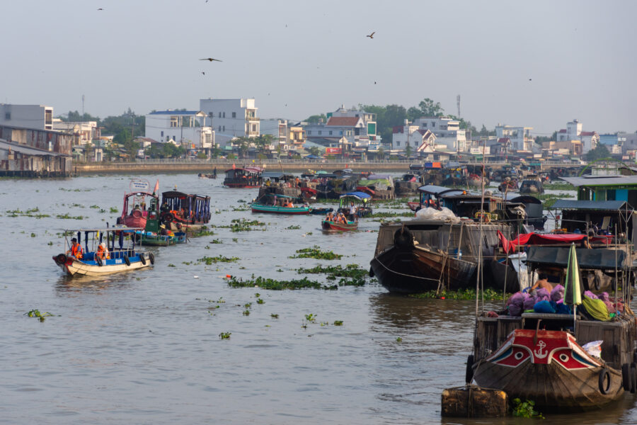 Floating market de Cai Rang à Can Tho, delta du Mekong