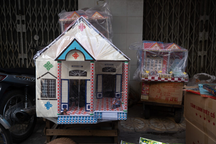 Maison en papier, offrande vietnamienne