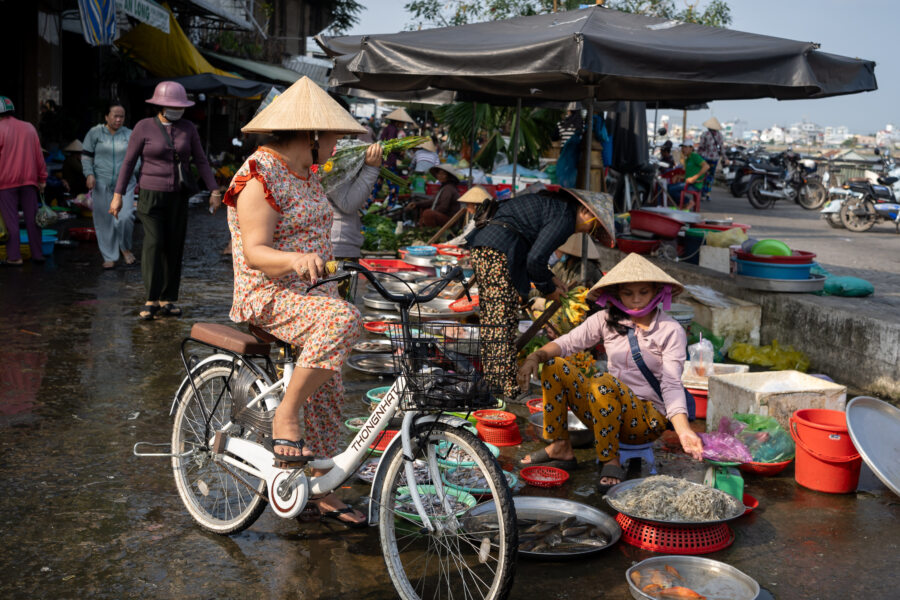 Marché terrestre de Cai Rang à Can Tho, Mekong, Vietnam