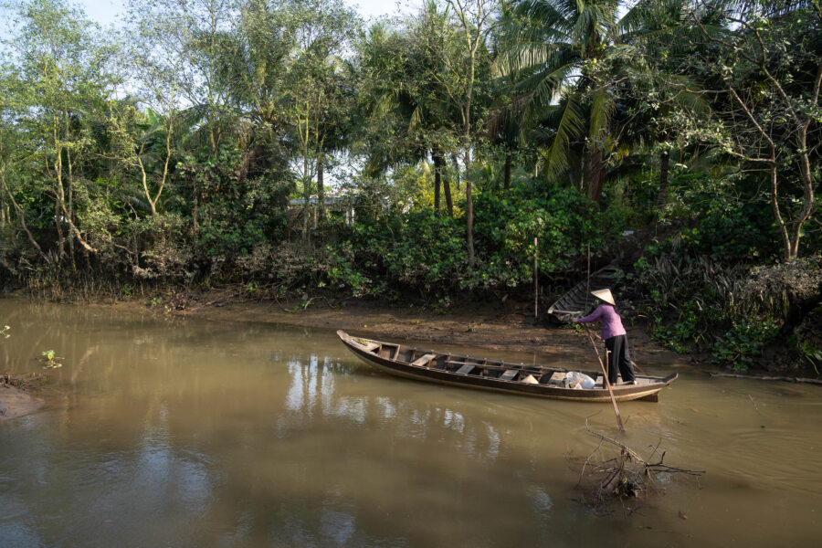 Pirogue sur l'île d'An Binh, delta du Mékong
