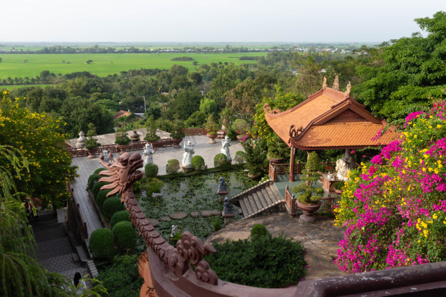 Pagode de Phuoc Dien sur la colline Nui Sam à Chau Doc
