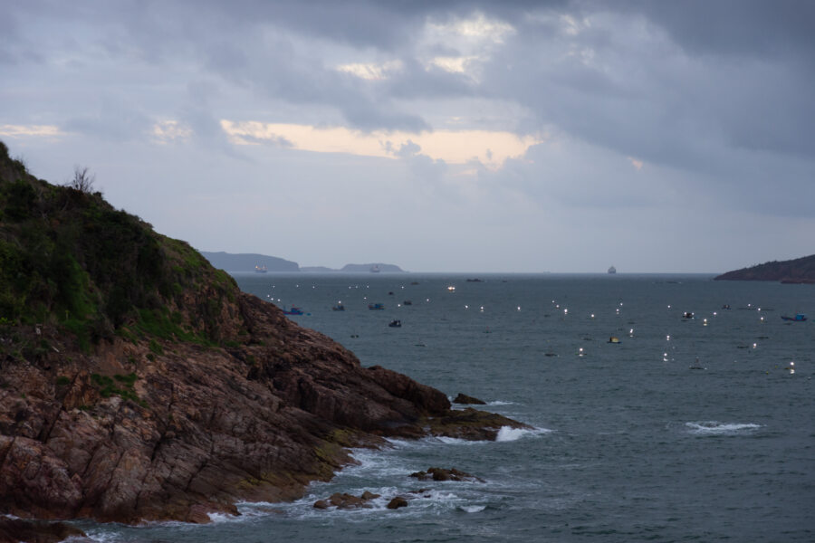 Pêcheurs à Song Cau, bord de mer au Vietnam